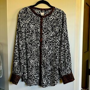 Chicos button down 3/4 sleeve blouse